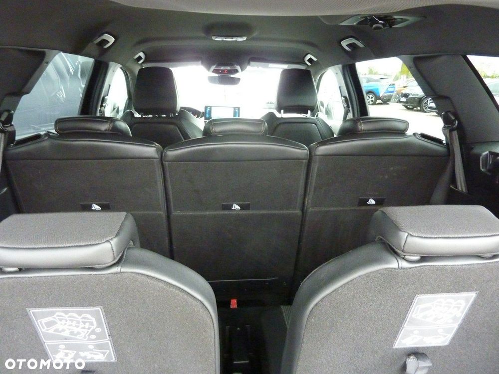 Peugeot 5008 - 13