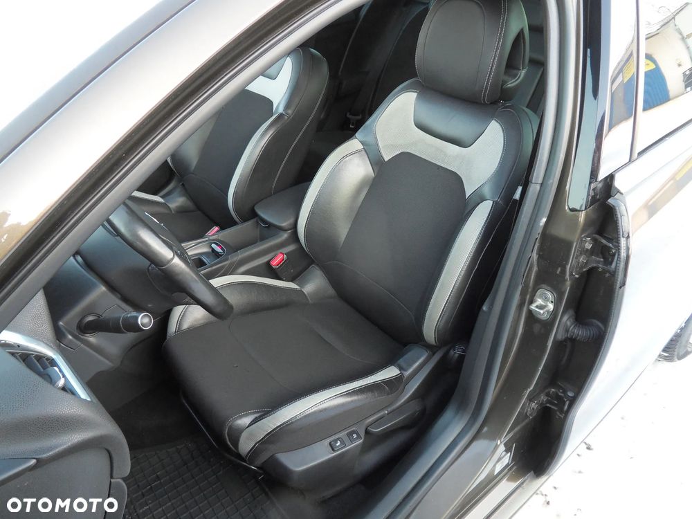 Citroën DS4 e-HDi 110 SoChic - 13