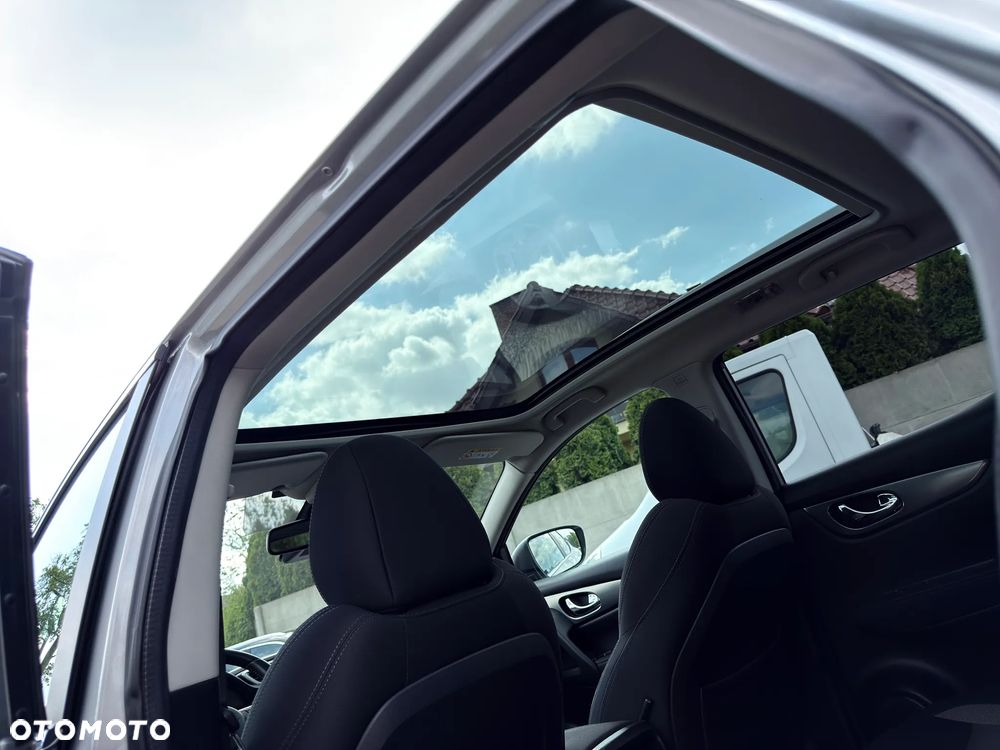 Nissan Qashqai 1.6 DIG-T N-Connecta - 24