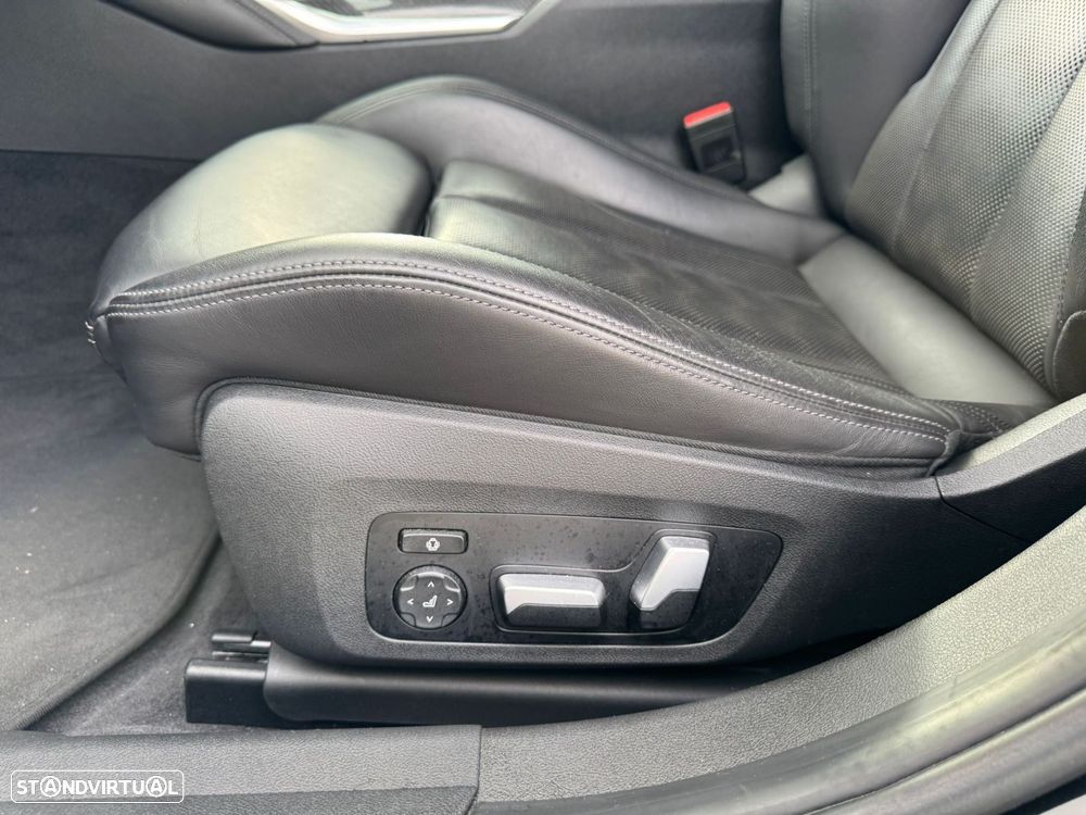 BMW M3 Competition xDrive - 25