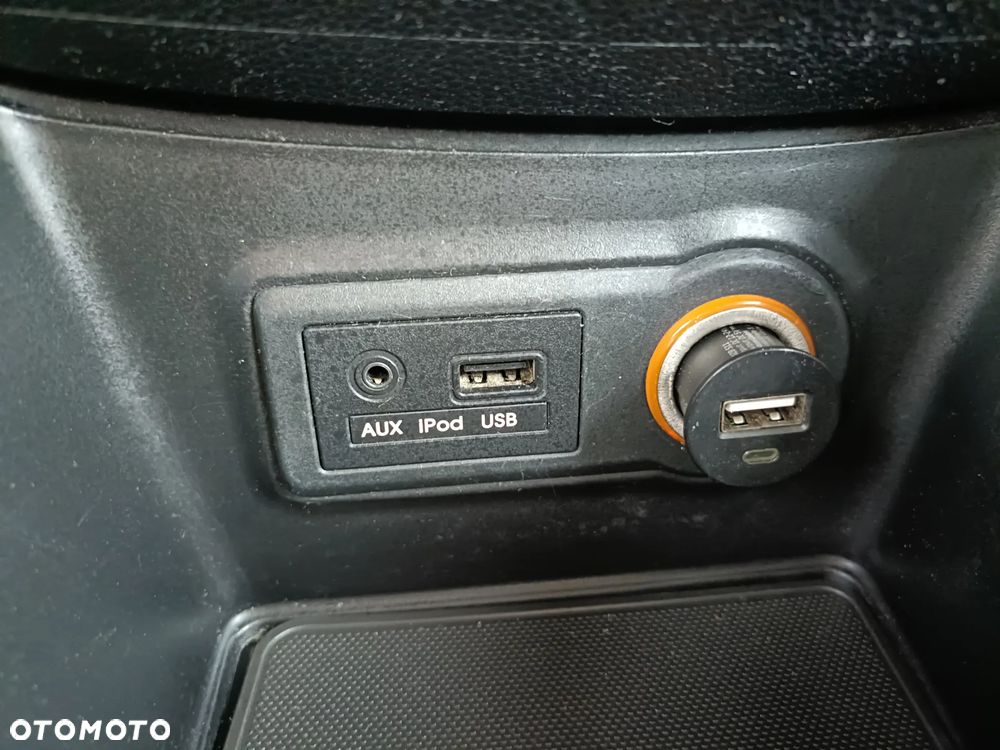 Kia Venga - 15