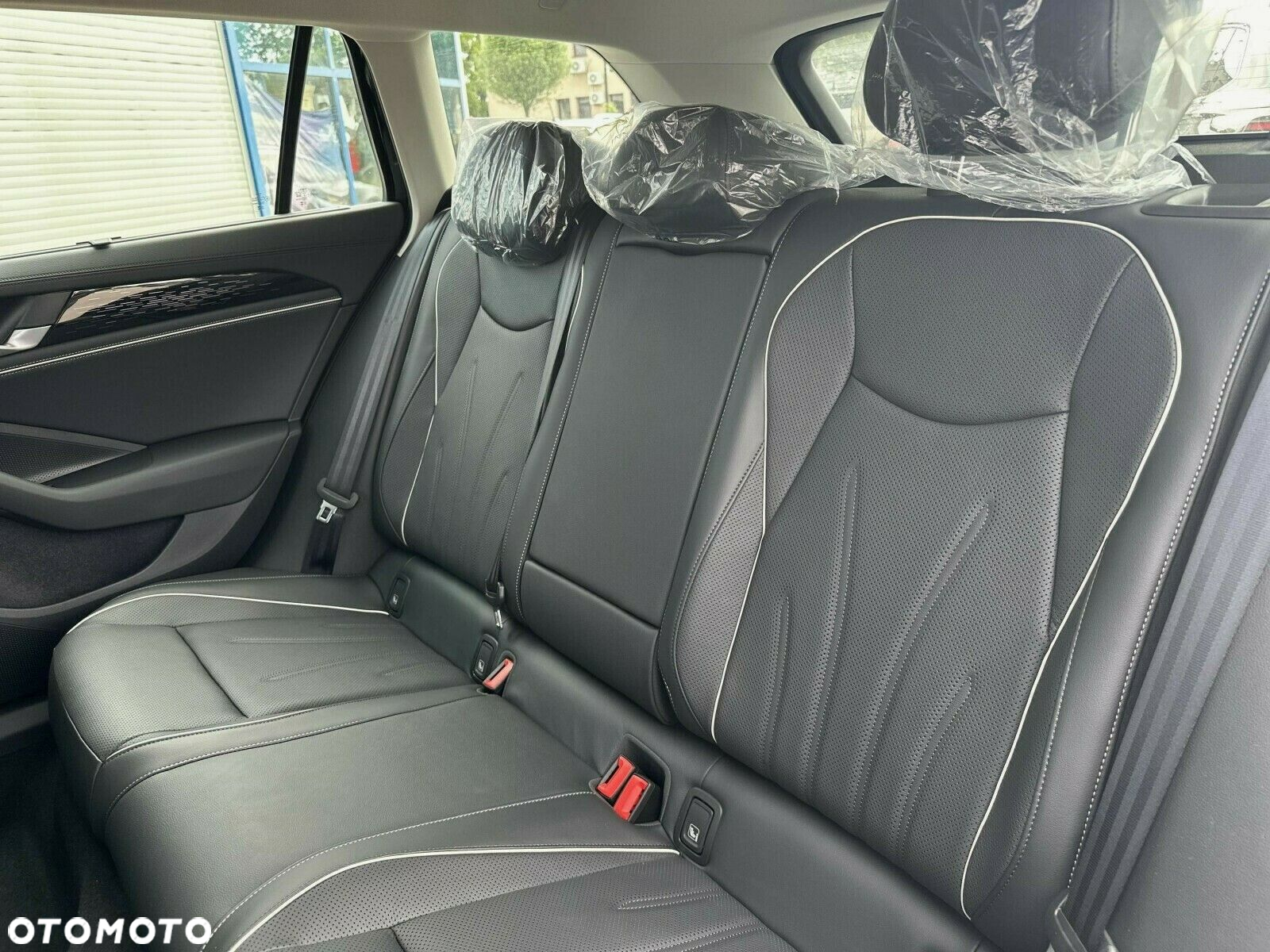 Volkswagen Passat 1.5 TSI ACT mHEV Elegance DSG - 25