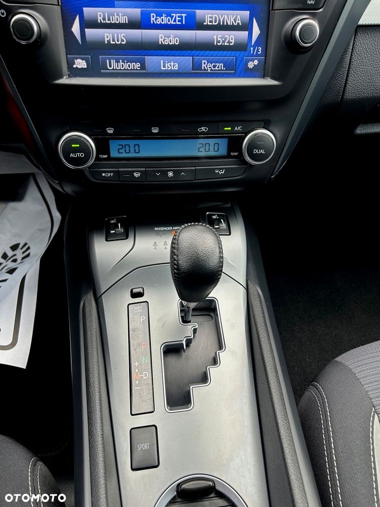 Toyota Avensis Touring Sports 1.8 Multidrive S Executive - 12