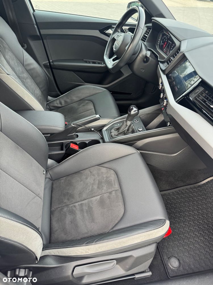 Audi A1 Sportback 35 TFSI S-Line S tronic - 11