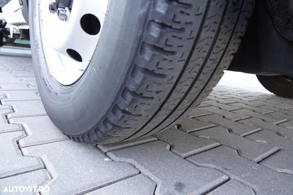 Fiat DUCATO MAXI / CONTAINER / 750 KG LIFT / GVWR: 3500 KG / MANUAL / 2021 - 16