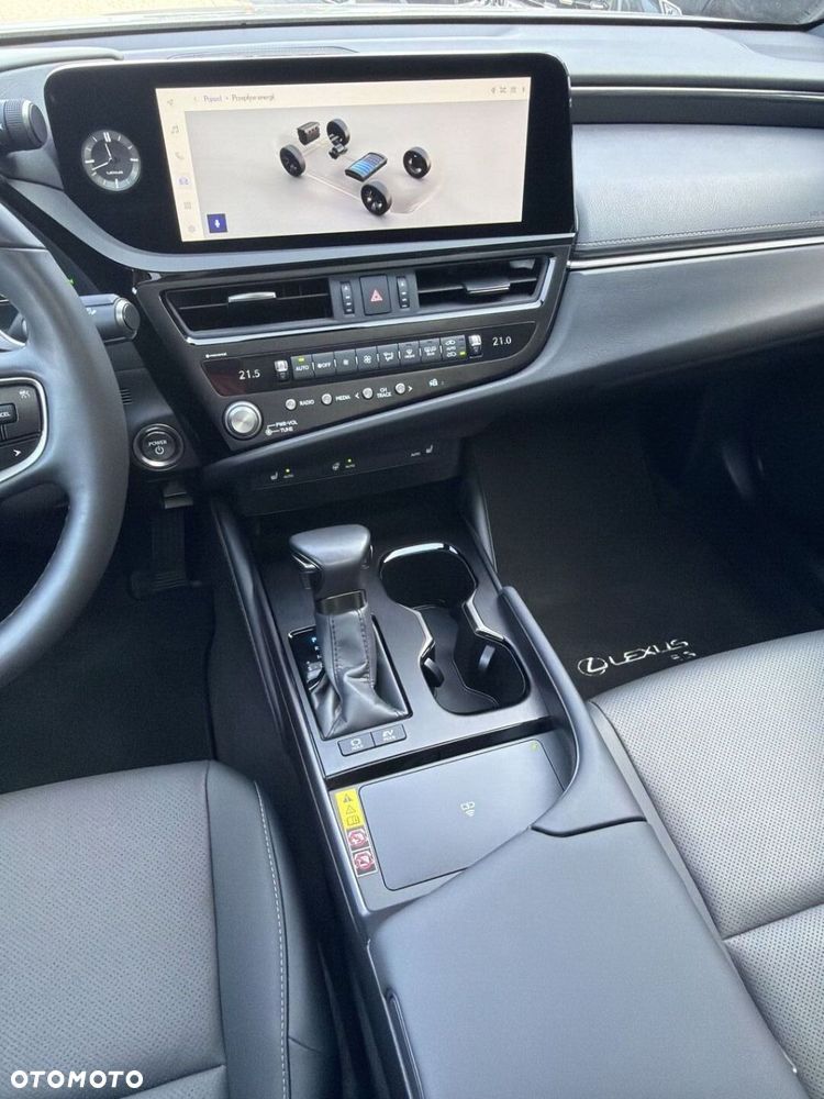 Lexus ES 300h F Sport Design - 14
