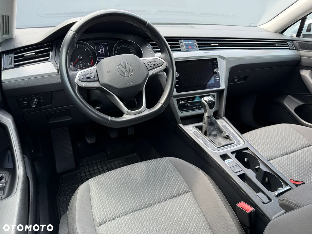 Volkswagen Passat 2.0 TDI EVO Elegance - 12
