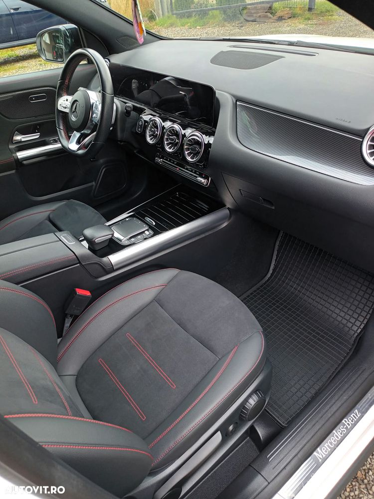 Mercedes-Benz GLA - 9