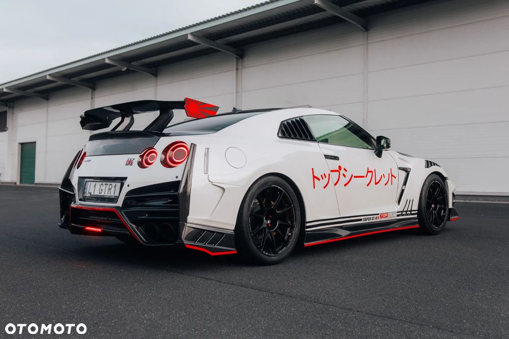 Nissan GT-R - 18