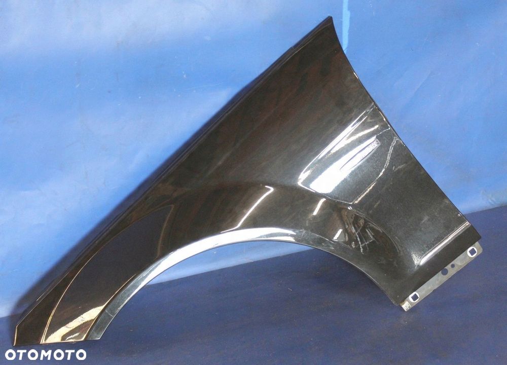 BŁOTNIK PRZÓD LEWY MERCEDES W204 - 4