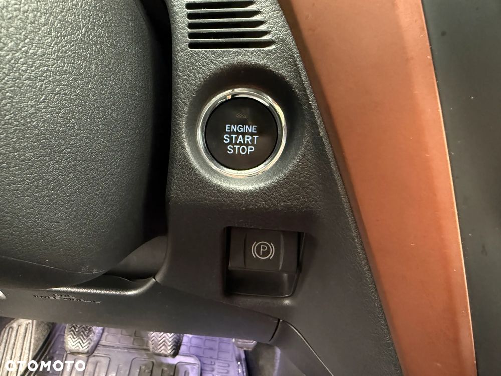 Toyota Avensis Touring Sports 1.8 Executive - 21