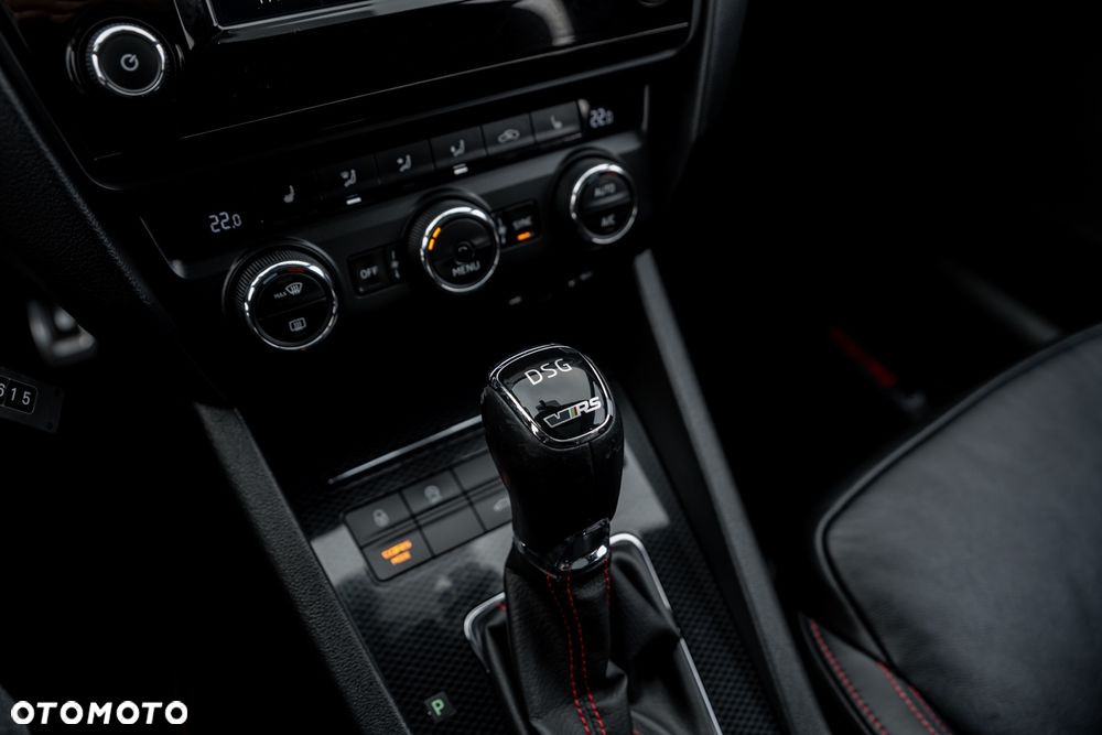 Skoda Octavia 2.0 TDI RS Challenge DSG - 35