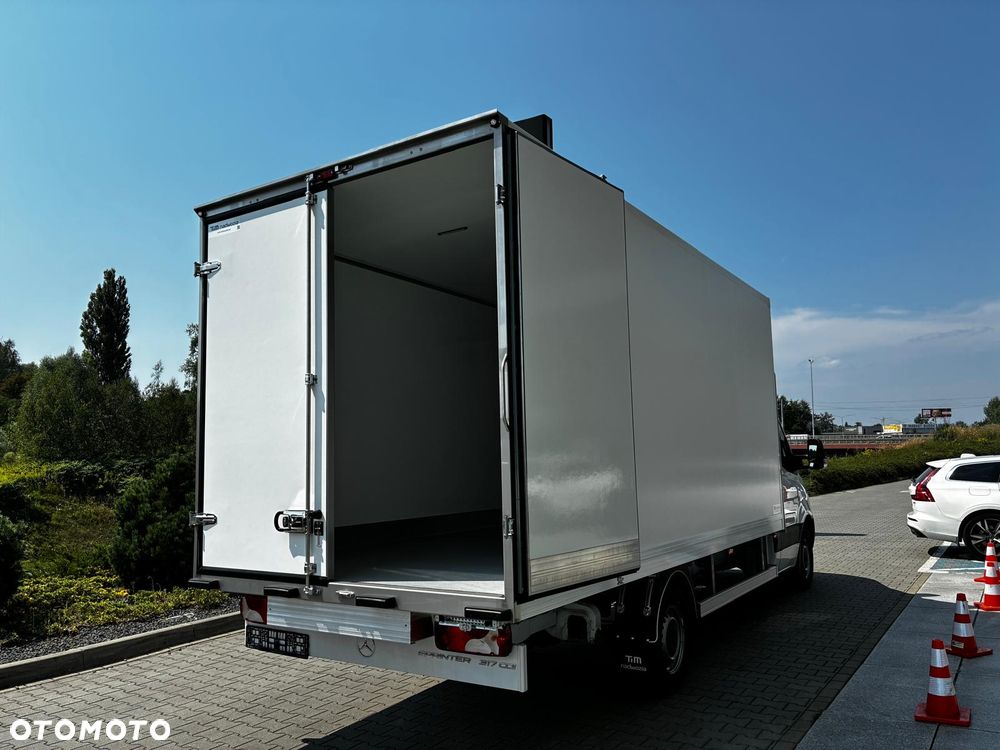 Mercedes-Benz Sprinter - 7