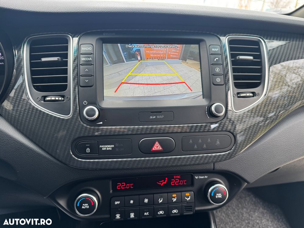 Kia Carens 1.7 CRDi 115 Dream-Team Edition - 13