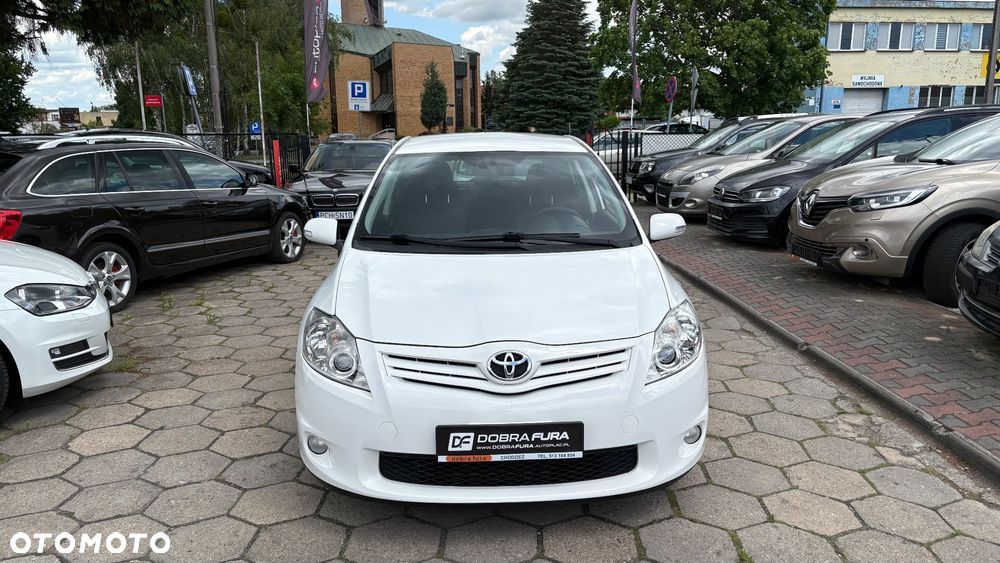 Toyota Auris 2.0 D-4D Executive - 3