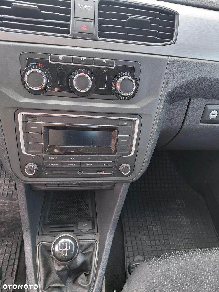 Volkswagen Caddy 2.0 TDI Comfortline - 12