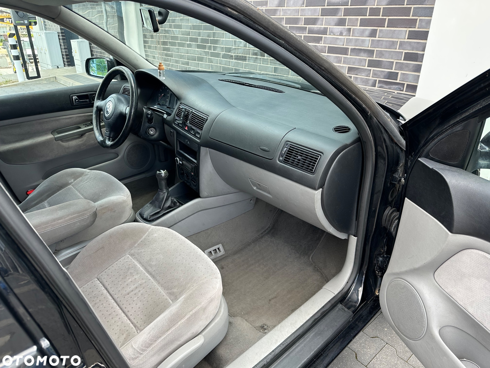 Volkswagen Golf 1.6 Comfortline - 10