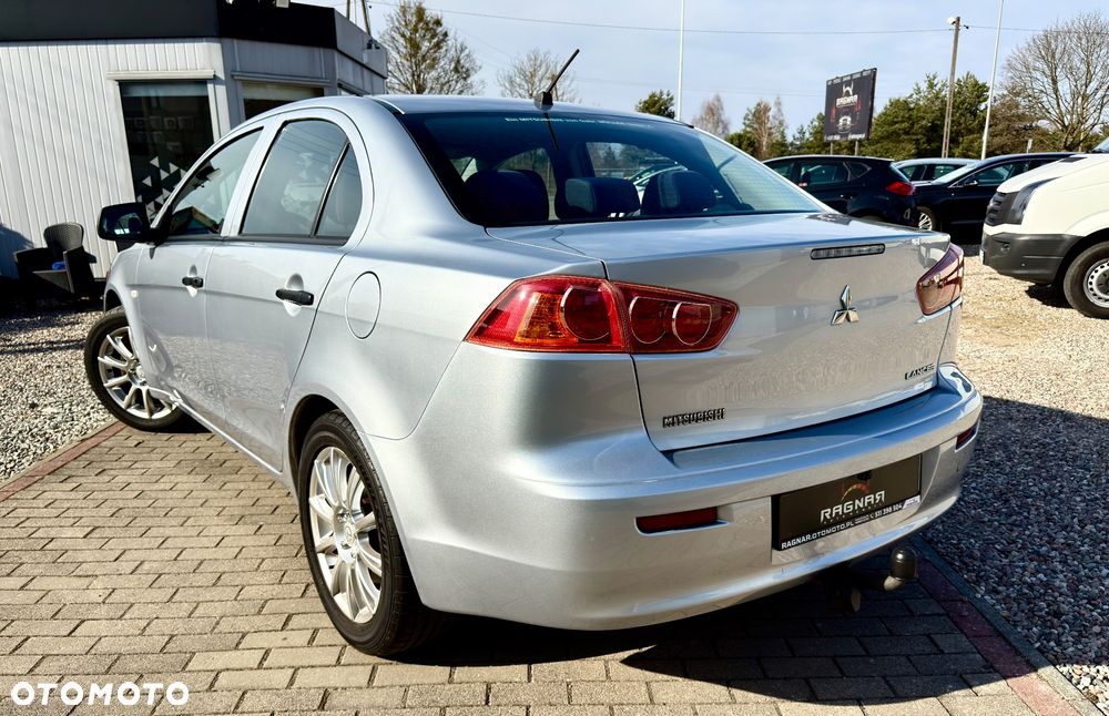 Mitsubishi Lancer 1.5 - 5