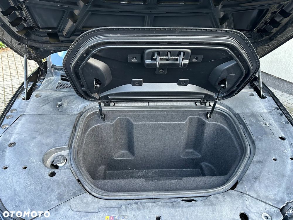 MG Marvel R Luxury - 16