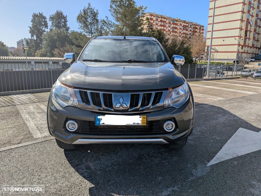 Mitsubishi L200 2.4 DI-D CD Instyle Strakar 4WD - 2