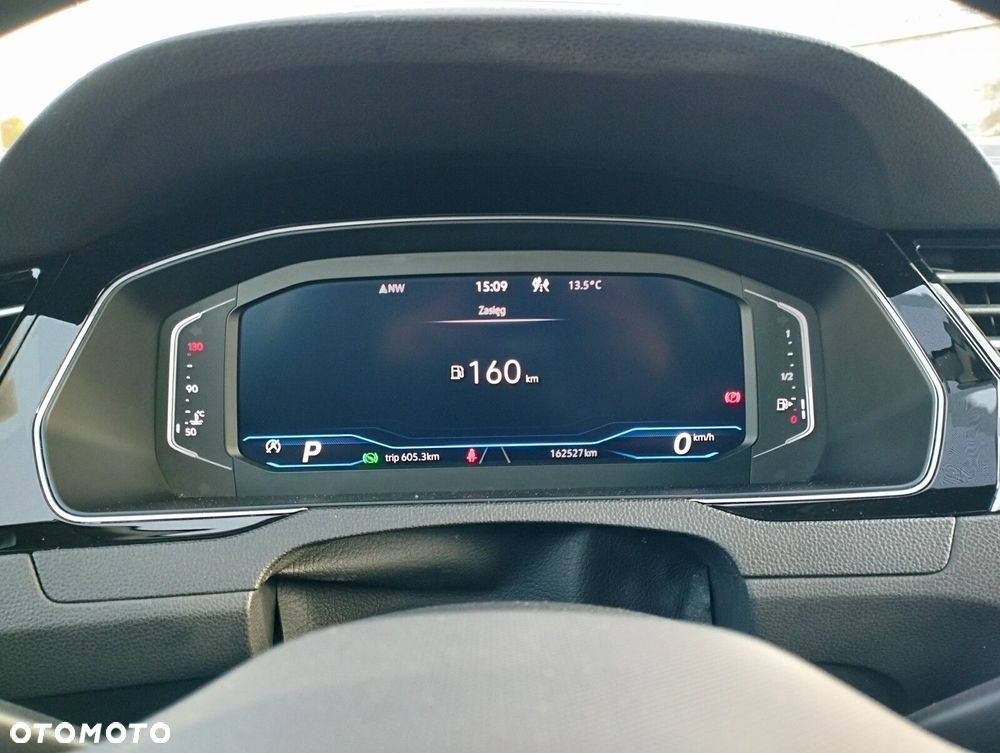 Volkswagen Passat Variant 2.0 TDI Elegance DSG - 10