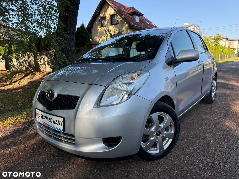 Toyota Yaris 1.0 Sol - 2