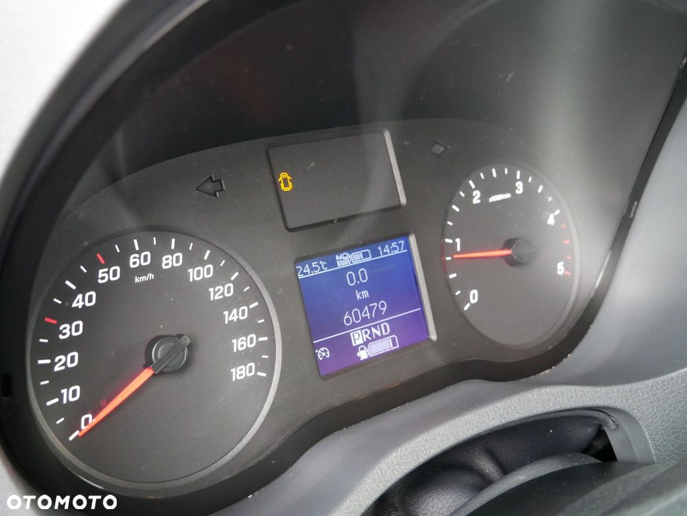 Mercedes-Benz Sprinter - 10