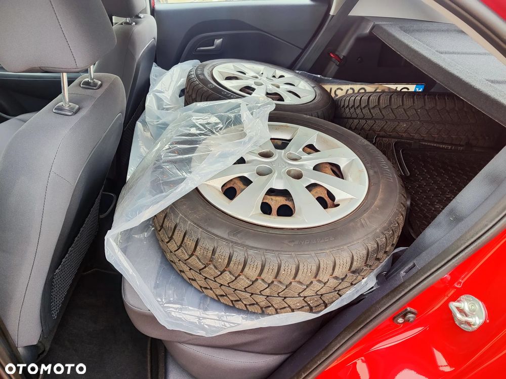 Kia Rio - 15