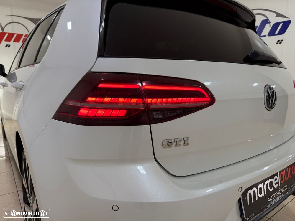 VW Golf 2.0 TSi GTi DSG Performance - 18