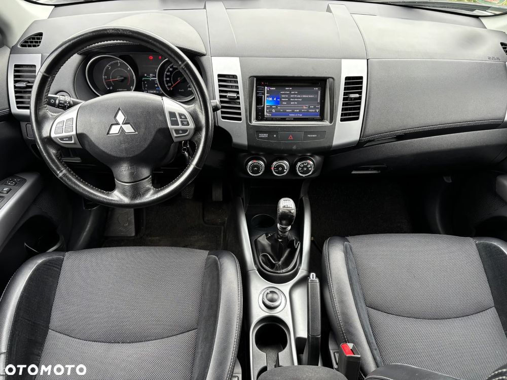 Mitsubishi Outlander 2.2 DI-D 4WD Invite - 6