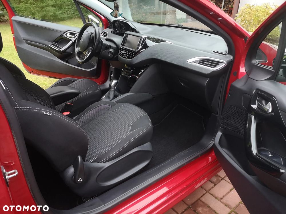 Peugeot 208 1.2 PureTech Allure S&S - 17