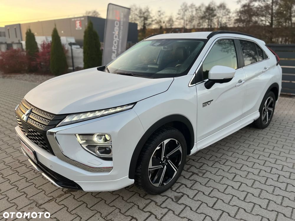 Mitsubishi Eclipse Cross Plug-In Hybrid 4WD Plus Select - 1