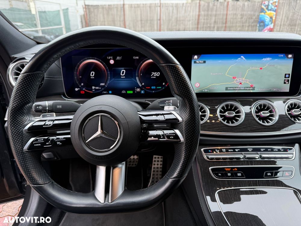 Mercedes-Benz CLS 300 d 4Matic 9G-TRONIC AMG Line - 23