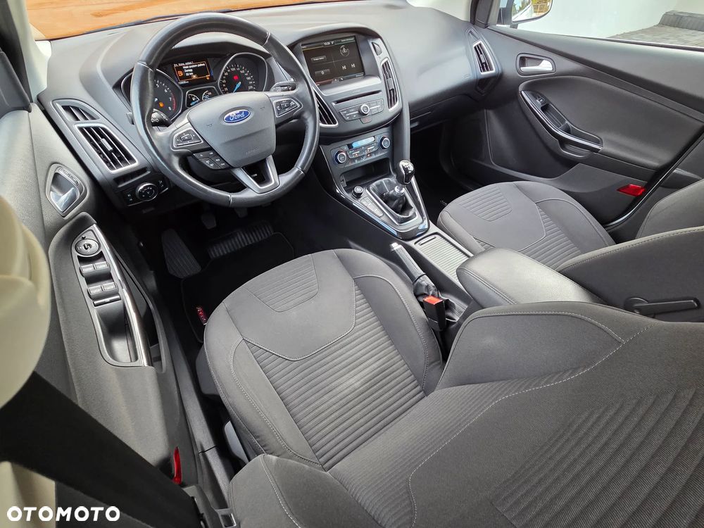 Ford Focus 1.0 EcoBoost Titanium - 9