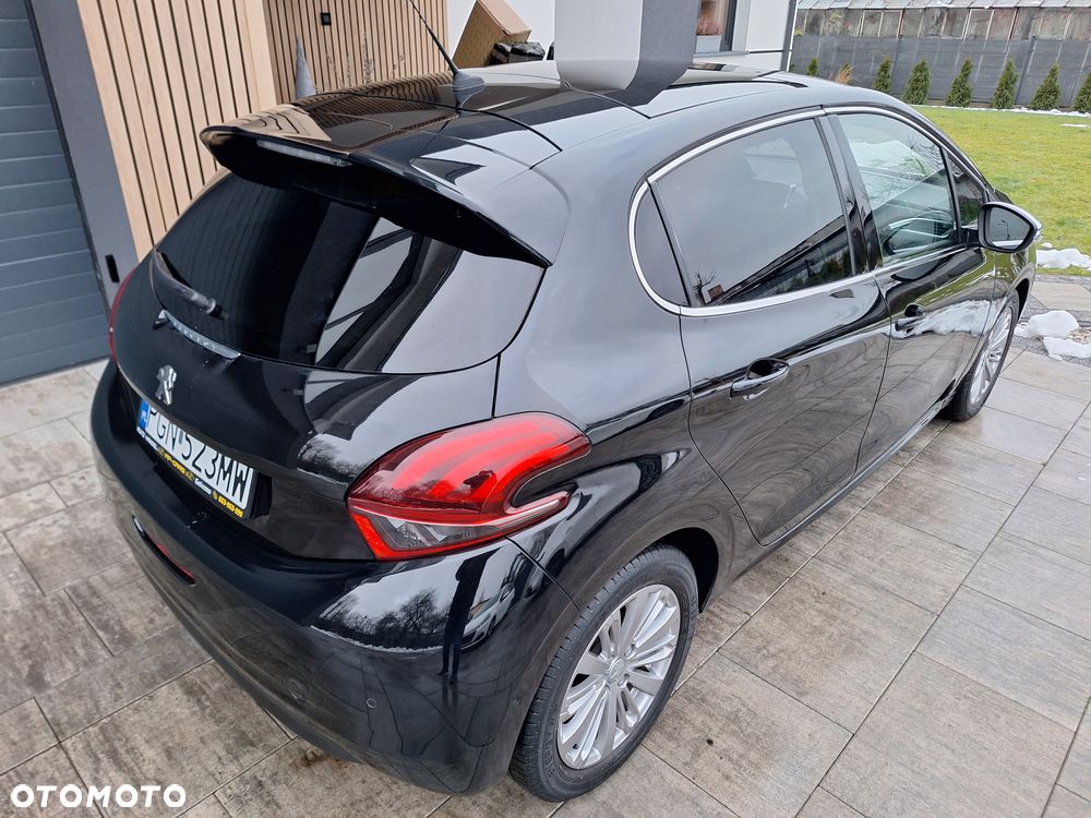 Peugeot 208 - 4