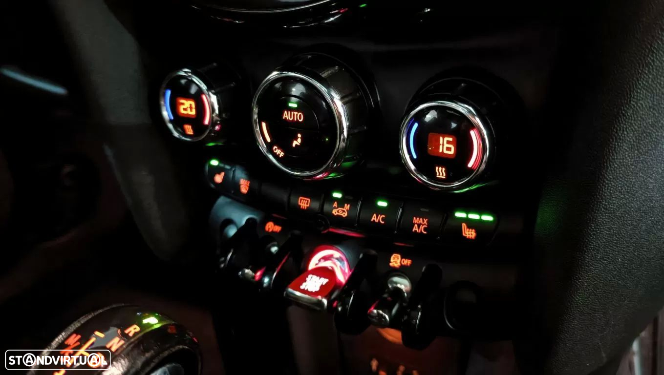 MINI 5 Portas Cooper SD Auto - 44