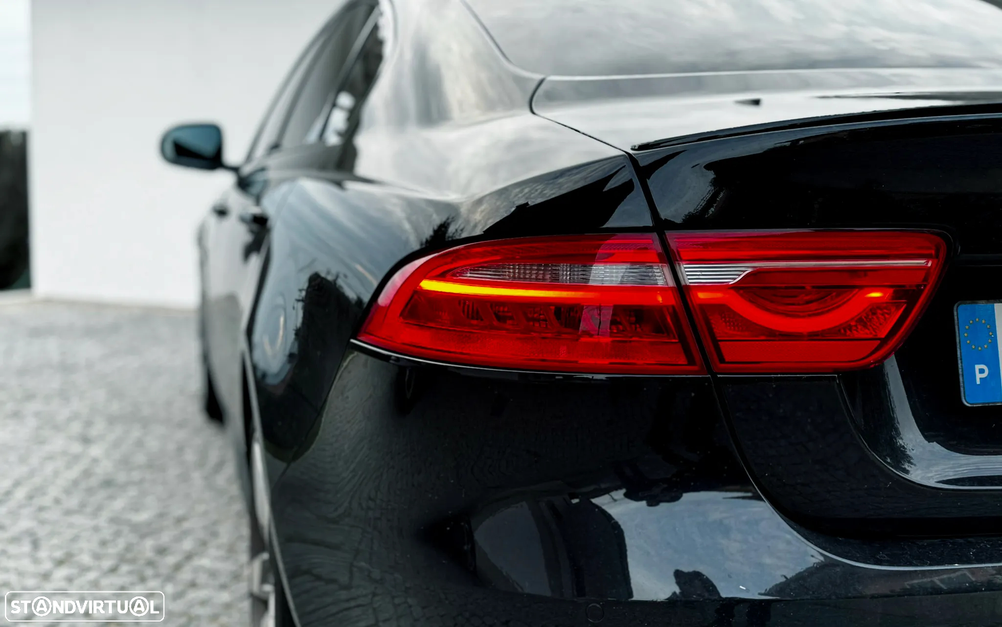 Jaguar XE 20d AWD Aut. R-Sport - 6