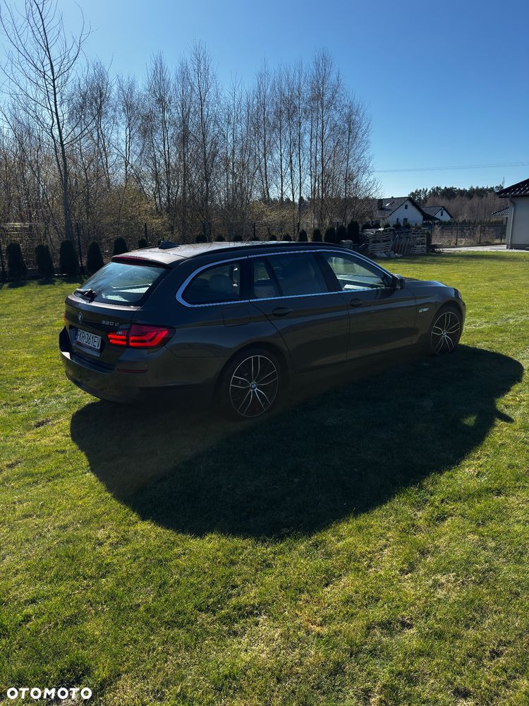 BMW Seria 5 520d Blue Performance - 9
