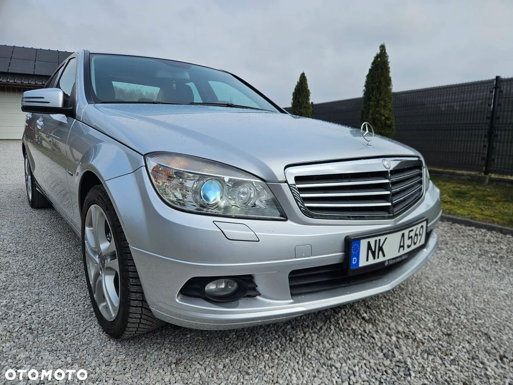 Mercedes-Benz Klasa C 180 K BlueEff Elegance - 4