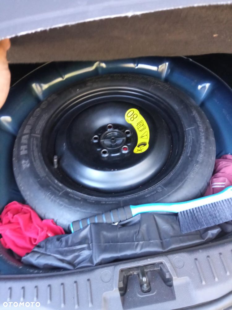 Ford Focus 1.6 TDCi DPF Champions Edition - 6