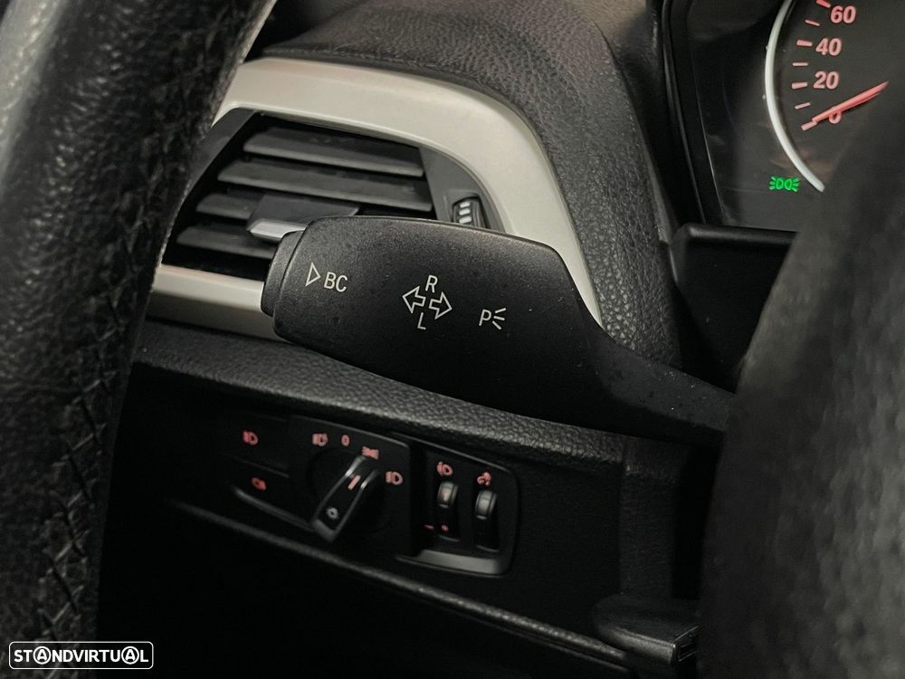 BMW 116 d EfficientDynamics - 12