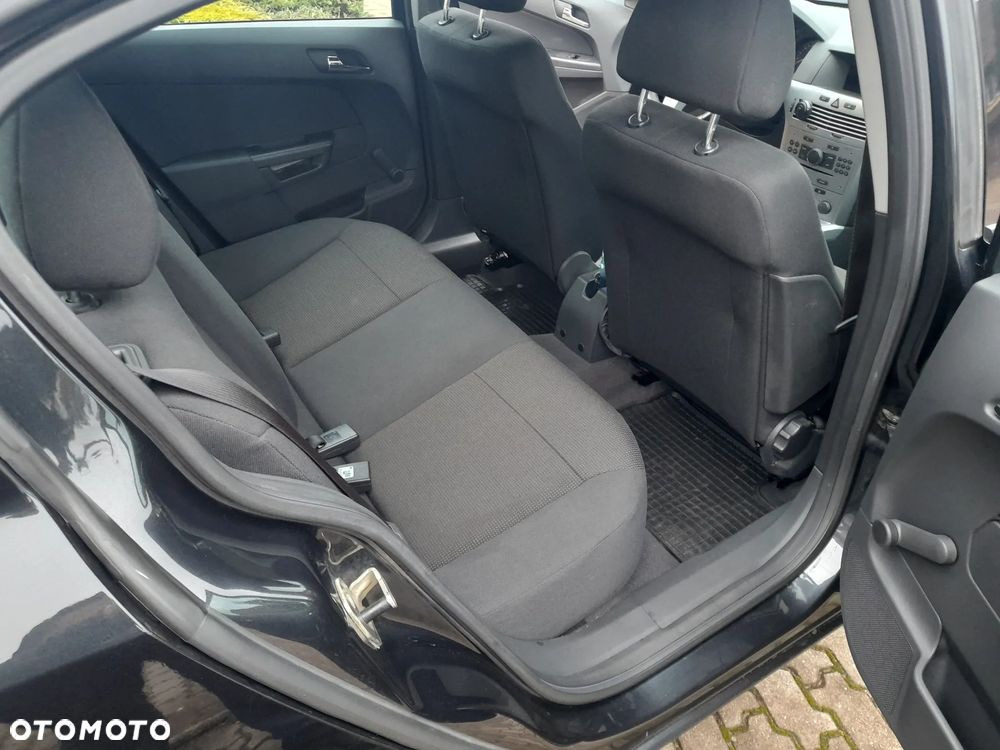 Opel Astra 1.6 - 8
