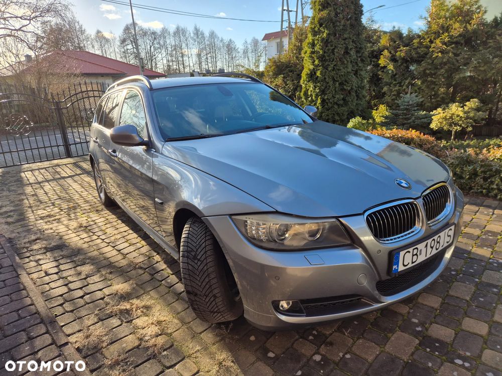BMW Seria 3 325i - 2