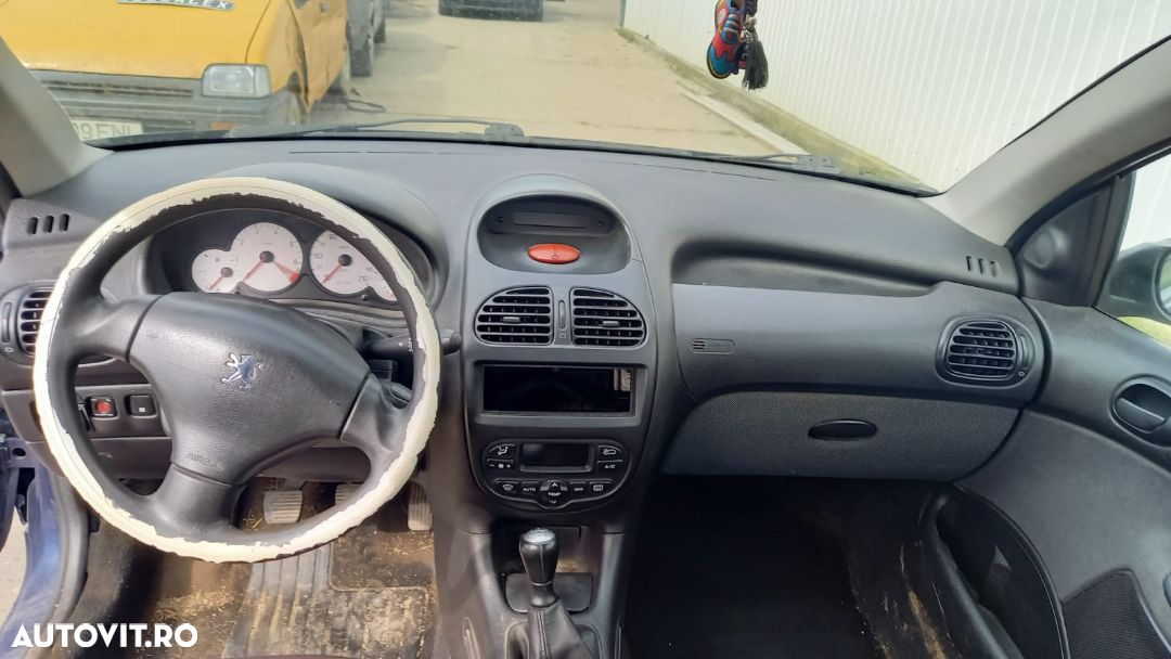 Dezmembrari Peugeot 206 sedan 1.4 i benzina 55KW cod KFW - 6
