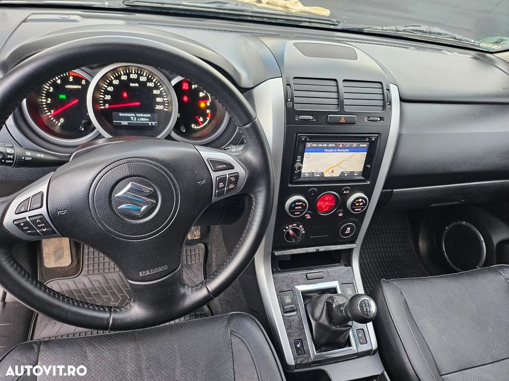 Suzuki Grand Vitara 1.9 DDIS JLX - 14