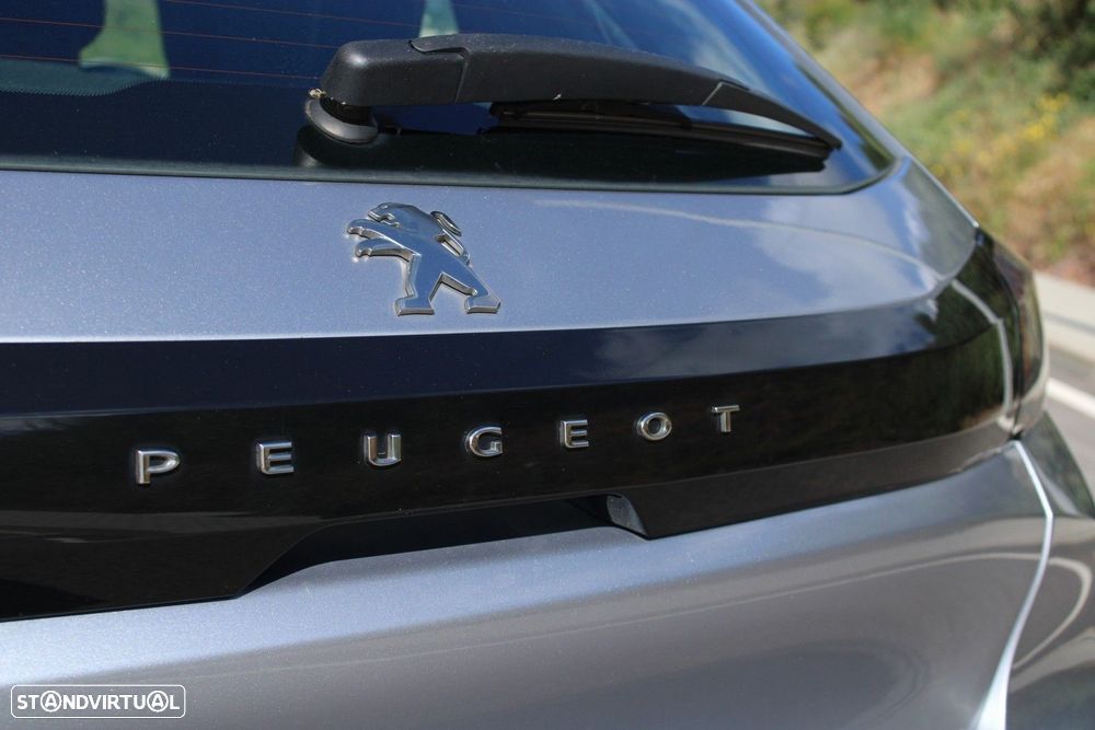 Peugeot 208 1.2 PureTech Allure - 14