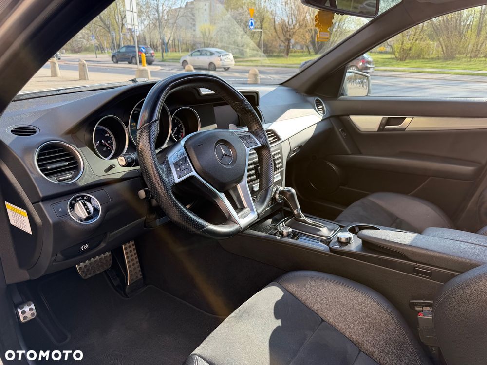 Mercedes-Benz Klasa C 63 AMG 7G-TRONIC - 14