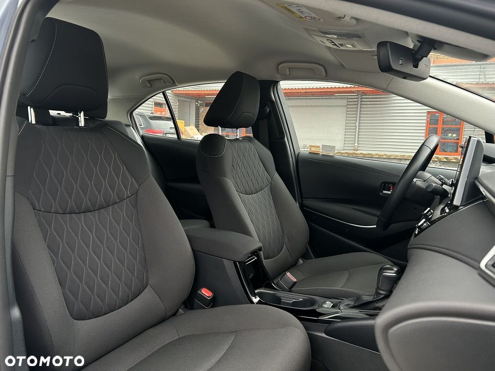 Toyota Corolla 1.8 Hybrid Comfort - 17