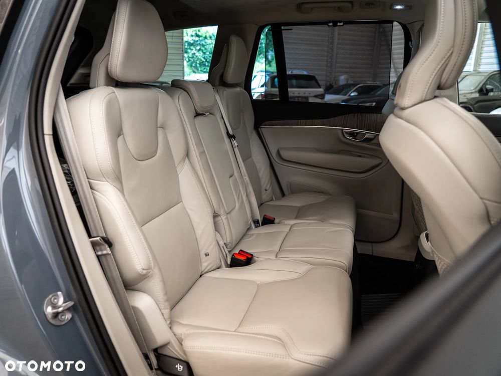 Volvo XC 90 T8 AWD Plug-In Hybrid Ultimate Bright 7os - 35