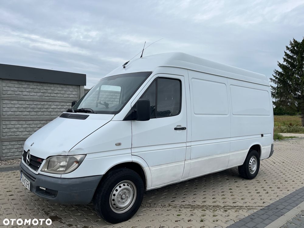 Mercedes-Benz Sprinter - 1
